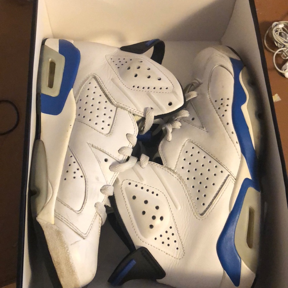 Size 7.5 retro 7 Jordan